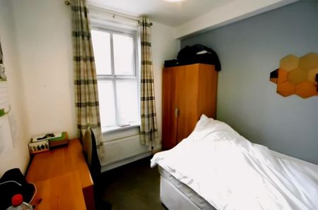 6 bedroom house to rent - Photo 4