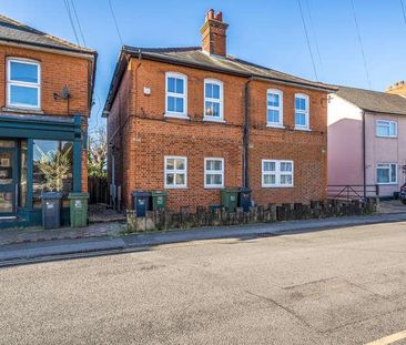 Manor Road, Guildford, GU2 - Photo 4