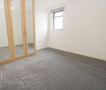 1 bedroom penthouse to rent - Photo 5