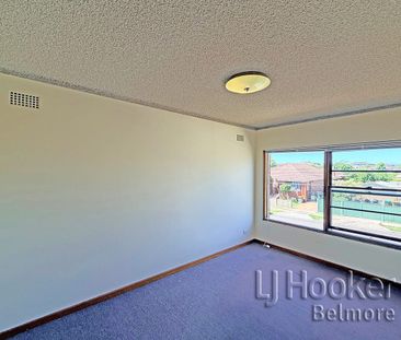 Ultra-Convenient Location - Photo 2