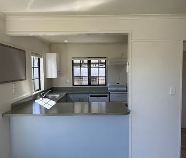 Beachside Charm Meets Summer Vibes! - Photo 4