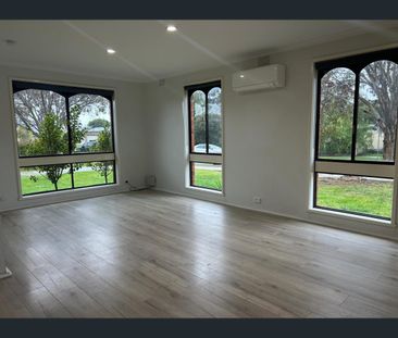 50 Argyll Circuit, Melton West, Vic 3337 - Photo 3