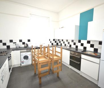 11 bedroom flat to rent - Photo 4