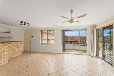 4 Bedroom Home in Flinders - Photo 2