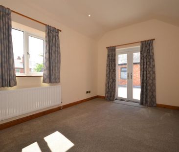 2 bedroom semi-detached house to rent - Photo 4