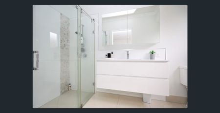 LARGE FAMILY HOME - Photo 3