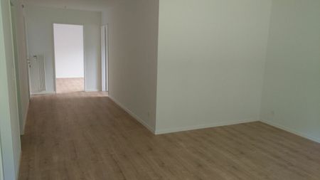 Teilsanierte 3-Zimmerwohnung in Péry zu vermieten - Photo 3