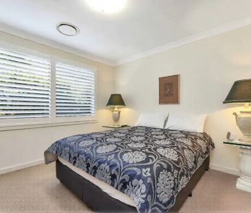 Delightful Light Filled Spacious Villa Water included in Lease - Photo 3