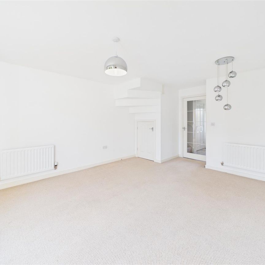 2 bedroom Semi-detached house to rent - Photo 1