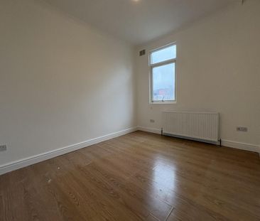 4 bedroom terraced house to rent - Photo 2