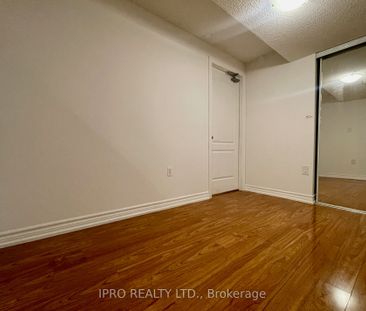 Property For Lease | W7330456 - Photo 4