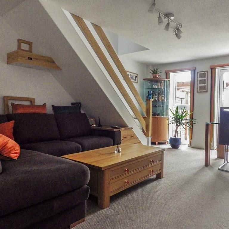 2 bedroom semi-detached house to rent - Photo 1