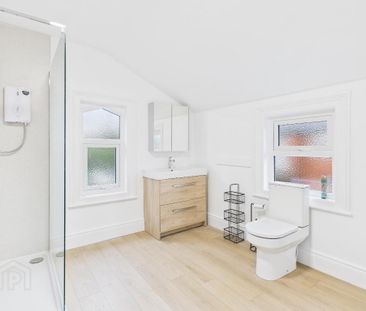 The Loft, 192a Kingsway, Dunmurry, Belfast, BT17 9AL - Photo 5