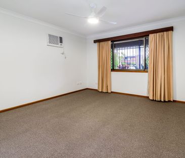 Spacious Renovated Family Home on Huge Block. - Photo 3