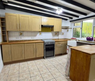 3 bed semi-detached house to rent in Fore Street, Barton, TQ2 - Photo 6