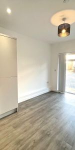 Cowbridge Road East, Cardiff, Canton - Photo 3