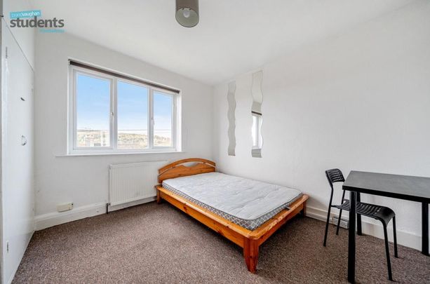 5 bedroom semi-detached house to rent - Photo 1