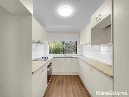 1/50 Mitre Street, St Lucia, QLD 4067 - Photo 4