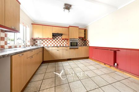 3 bedroom semi-detached house to rent - Photo 4