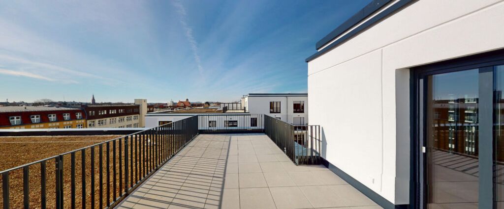 Luxuriöses Penthouse: Exklusive 4-Zimmer-Wohnung mit Dachterasse und Einbauküche - Foto 1