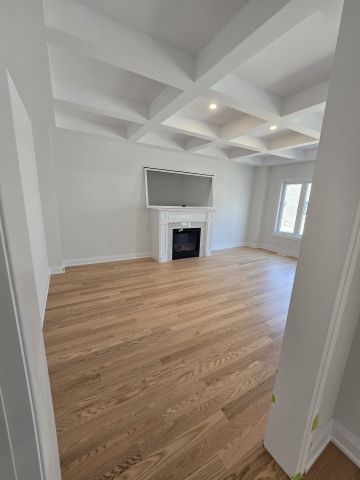 For Lease - 8 La Reine Avenue, Richmond Hill, Ontario - Photo 3