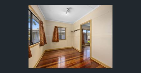 Spacious Family Home in Prime Everton Park Location - Photo 3