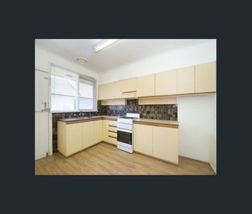 Spacious 2 Bedroom Unit - Photo 3