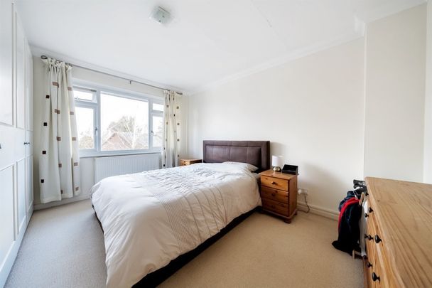 Lassell Court, MAIDENHEAD - Photo 1