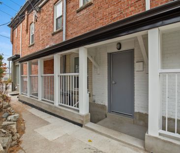 For Lease - 2563 Dundas Street Unit# 5, Toronto, Ontario - Photo 3
