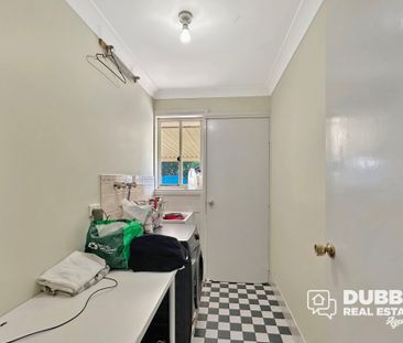 COZY THREE BEDROOM IN SOUTH - Photo 4