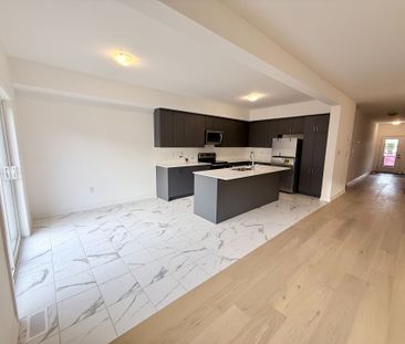 For Lease - 93 Flan Boulevard, Barrie, Ontario - Photo 5