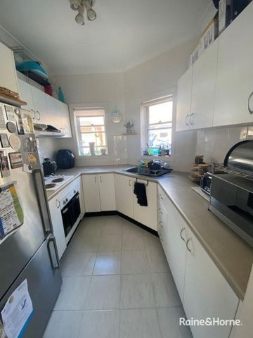 Walk to the Beach! - Photo 3