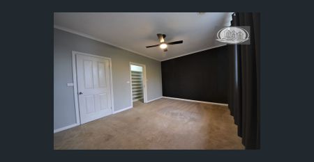 ENTERTAINERS DELIGHT SPACIOUS 4 BEDROOM HOME - Photo 5