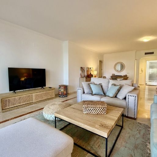 2 Bedroom Apartment For Rent in The Golden Mile, Málaga - Photo 1