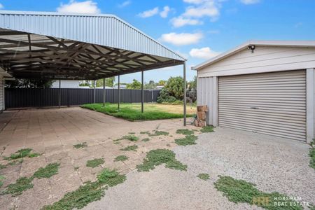 Comfortable & Convenient Living Near the Wimmera River - Photo 2