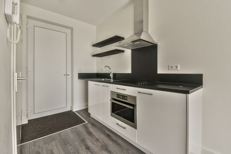 Te huur: Huis Waldorpstraat 459 in Den Haag - Foto 2