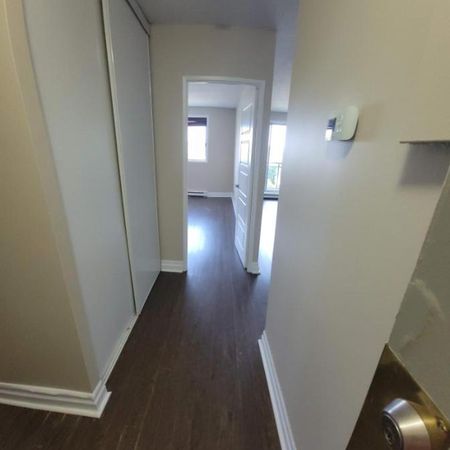 1 CH - 1 SDB - Gatineau - $1,595 /mo - Photo 3