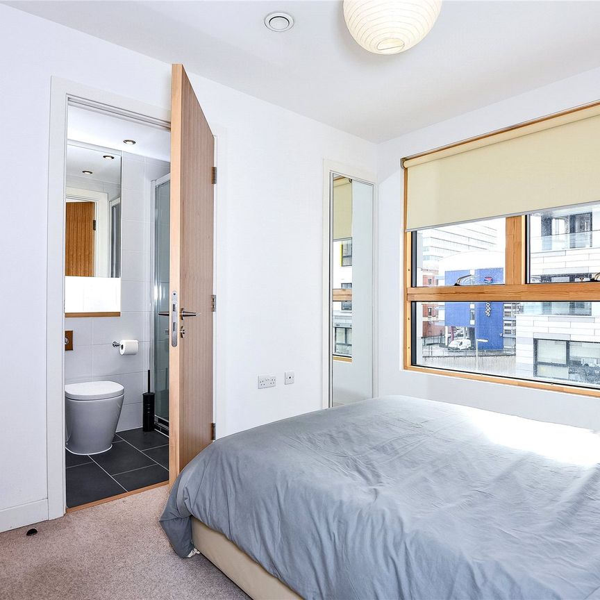 Hewitt, Reading Hewitt, Reading - Photo 2