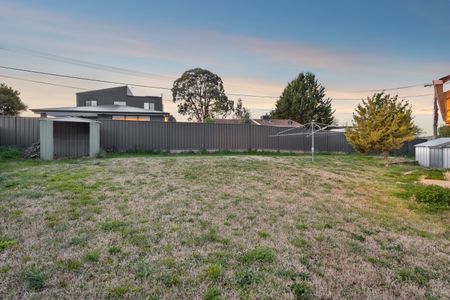 8 Welsh Place, Chifley ACT 2606 - House For Rent | Domain - Photo 4
