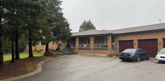 For Lease - 8 Rosegarden Drive, Brampton, Ontario - Photo 2