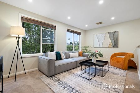 Grand Family Living in the Wantirna College Zone - Photo 4