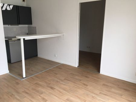 A LOUER T2 A CLEUNAY - Photo 2