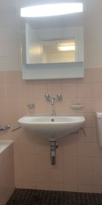 Charming studio located in Montchoisi 9 in Lausanne - Photo 3