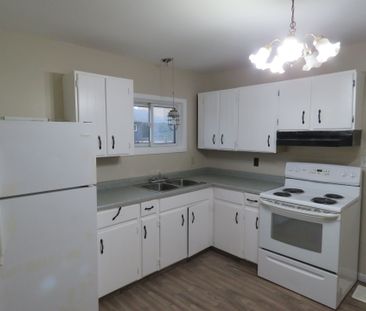 For Lease - 564 Lakeview Road Unit# B, Fort Erie, Ontario - Photo 5