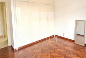 Attic-Cassia: 250mq. Top floor in addition to 250mq. of panoramic terraces. Spacious living, dining, 5 bedrooms, 3 baths, maid’s room, 3 panoramic terraces, parking, silent,. Located at begining of Cassia, near Schools. Ref 160