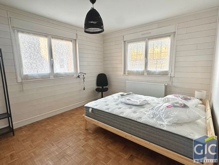 Location Appartement 5 pièces 86m² - Photo 2