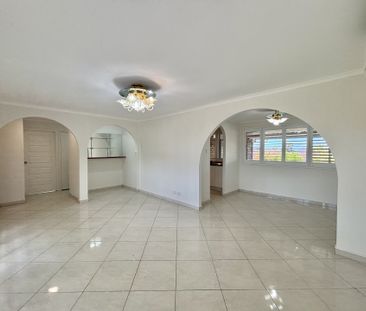 Stylish and Spacious 3-Bedroom Home in Ambarvale - Photo 1