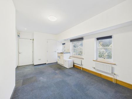 1 bedroom house of multiple occupation to rent - Photo 3