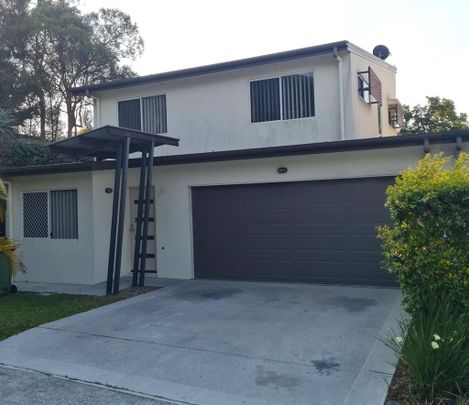 Dreamy Dual-Level Living in Upper Coomera! - Photo 1