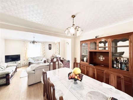 3 bedroom terraced house to rent - Photo 3